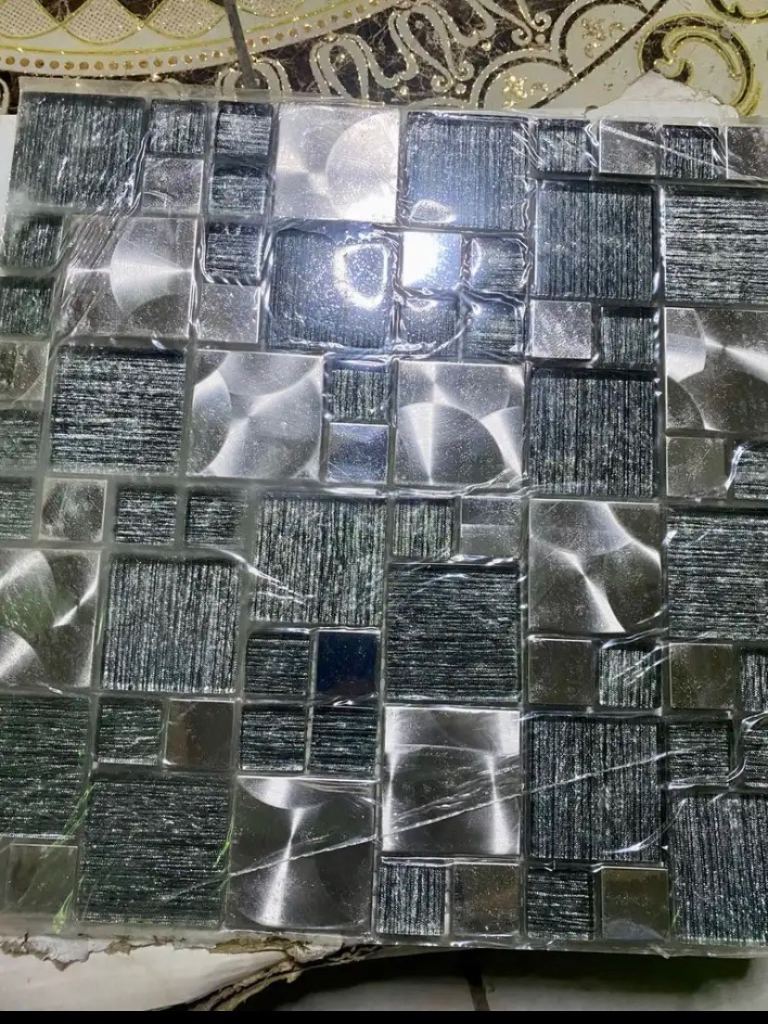 New Silver Mosaic Ceramic Tiles - 30 Pieces