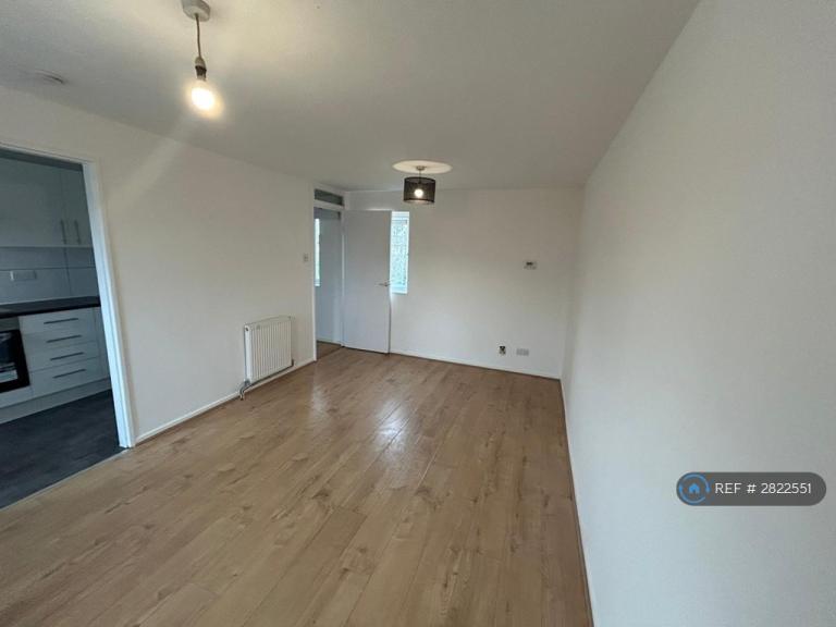 1 bedroom flat in Fishermead, Milton Keynes, MK6 (1 bed) (#2822551)