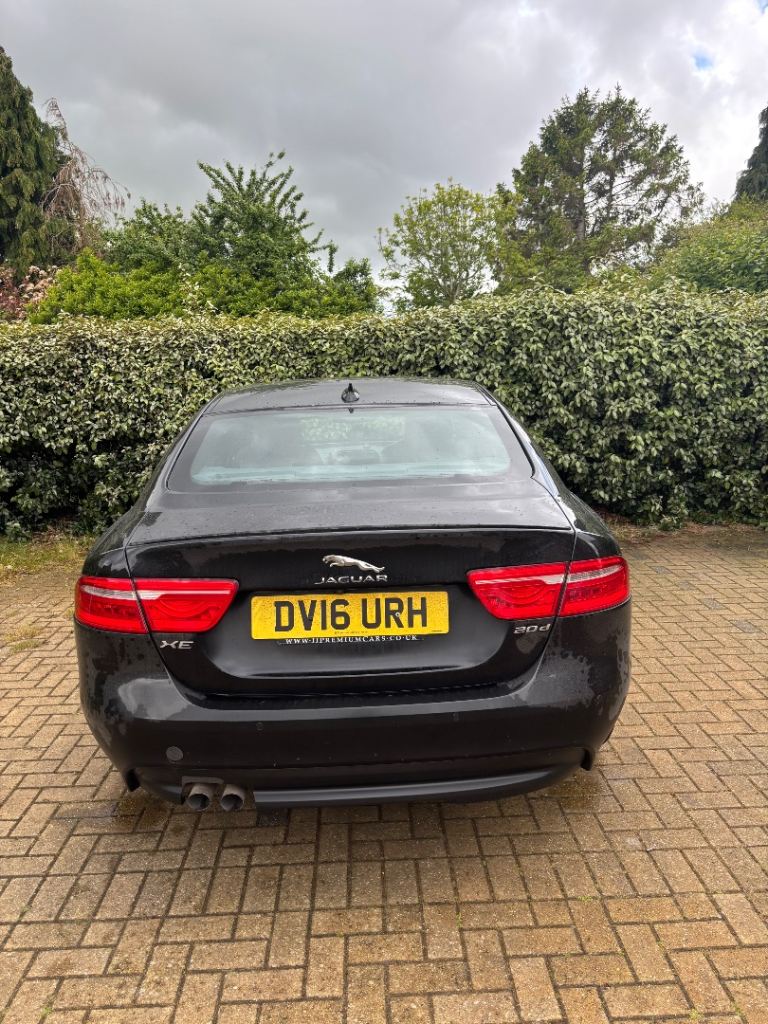 Jaguar XE