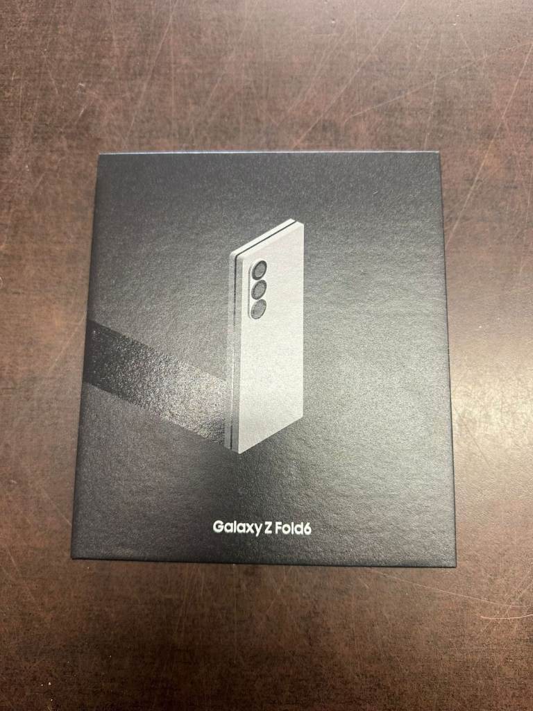 Samsung Galaxy z fold 6 5g 512gb £500 unlocked with warranty