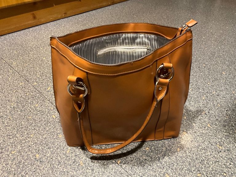 IT TRAVEL bag/handbag/baby bag etc etc. IMMACULATE CLEAN CONDITION thanks 🙏 