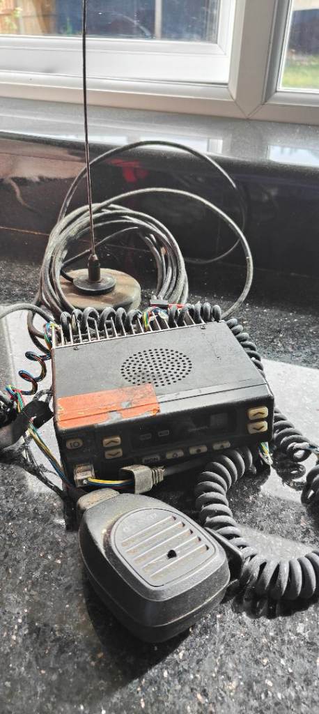 OLD TAXI RADIO WALKIE TALKIE