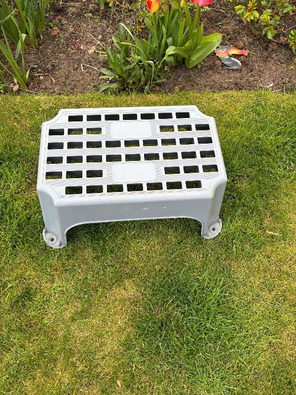 Caravan/motorhome step