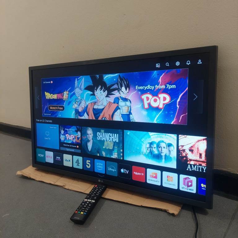 32"LG Smart WiFi led TV with Remote – Good Condition