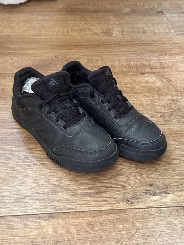Adidas Black Trainers – size 5.5
