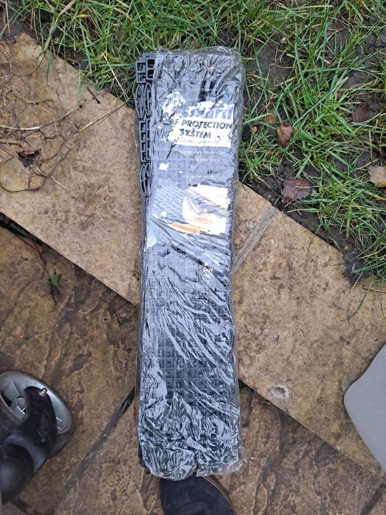 Anti-leaf guttering protection