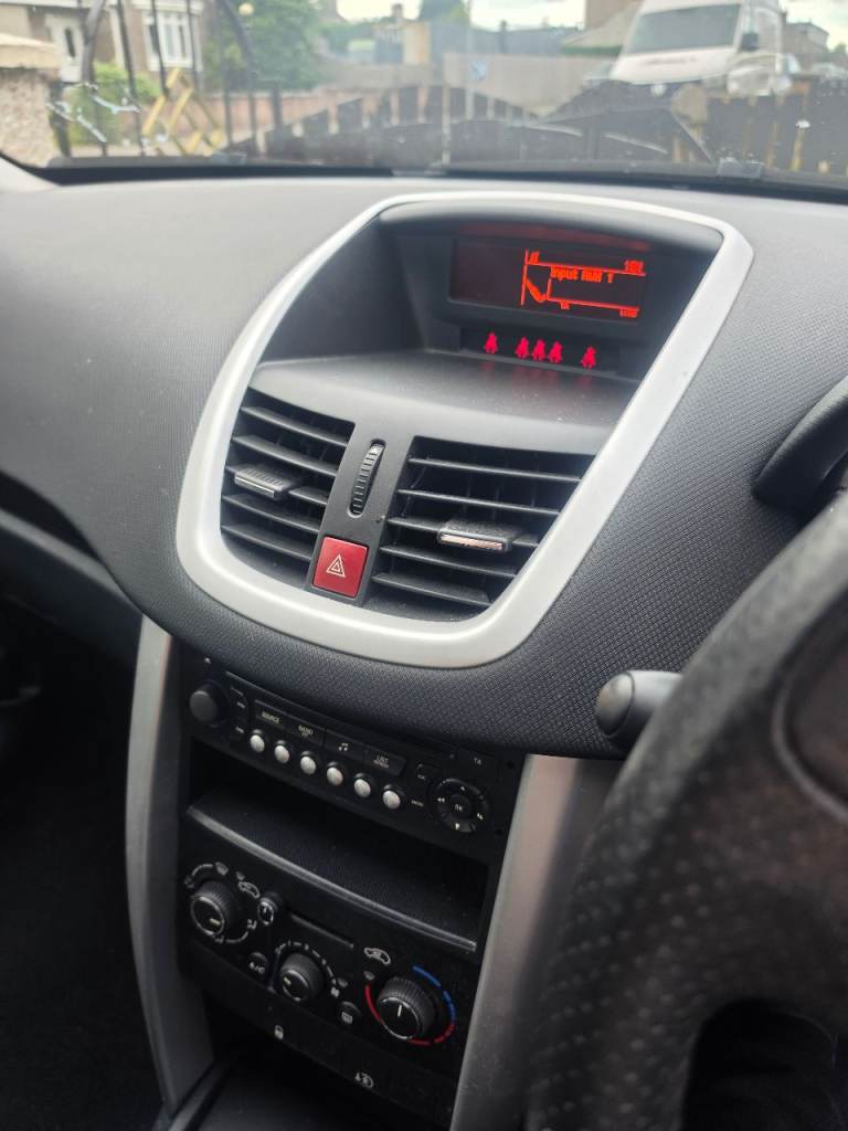 Peugeot, 207, Hatchback, 2012, Manual, 1360 (cc), 5 doors