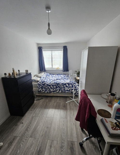 Massive Double Room Tower Bridge £1,050/pm - Couples OK | Garden & Balcony!