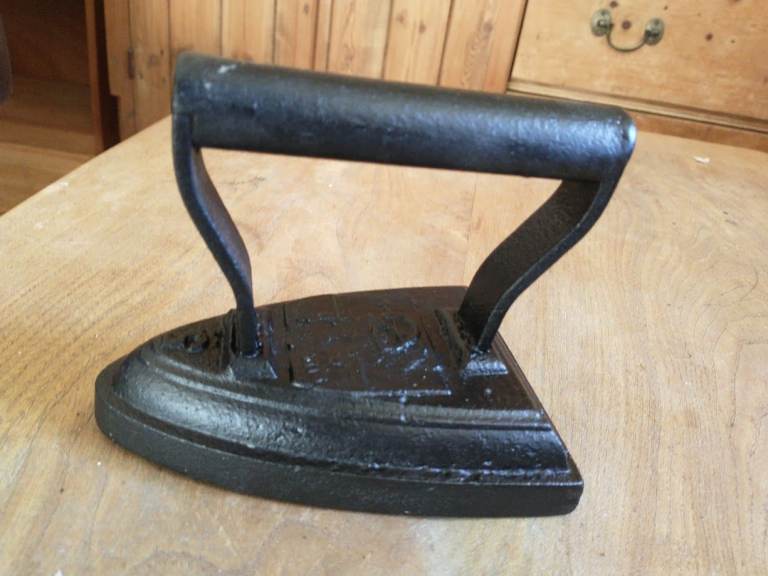Antique Flat Iron Cast Iron Vintage Door Stop /Bookend 