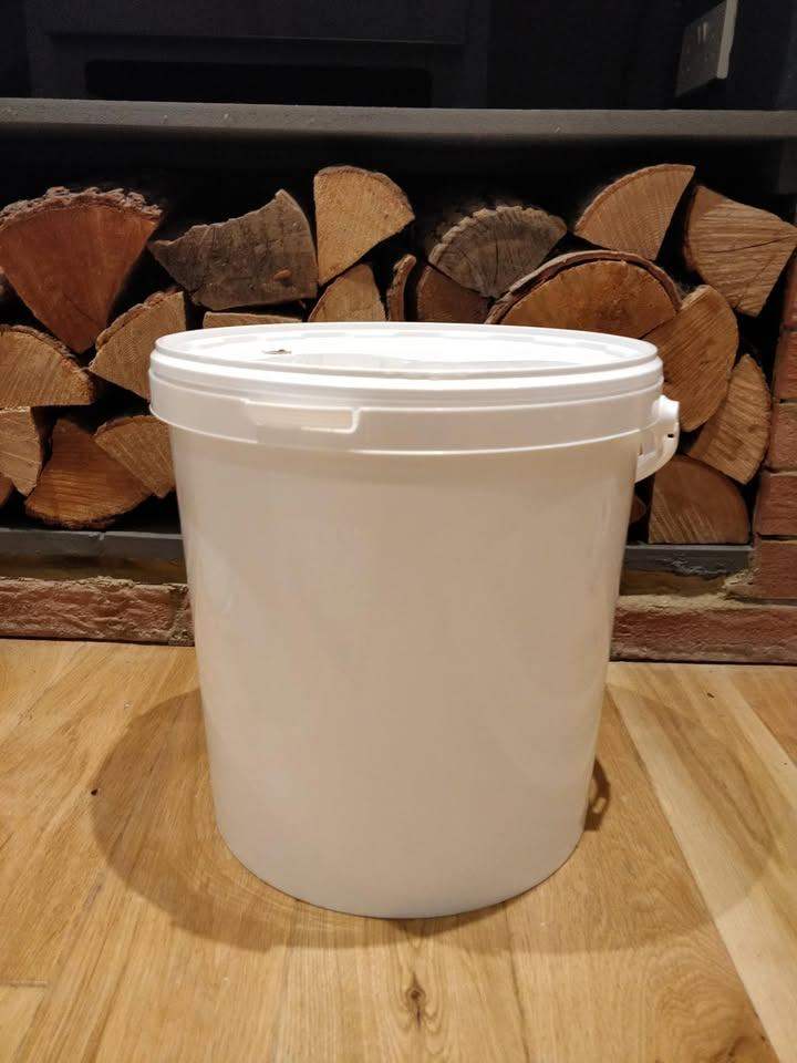 Strong Catering Grade Plastic Buckets with lids