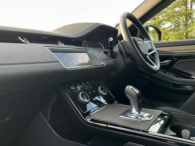 2022 Land Rover Range Rover Evoque 1.5 P300e 12.2kWh R-Dynamic SE Auto 4WD Euro 6 (s/s) 5dr ESTAT...