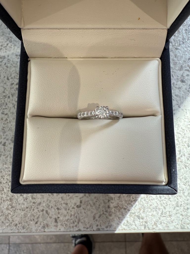 Platinum Engagement Ring Solitaire 0.4 ct 