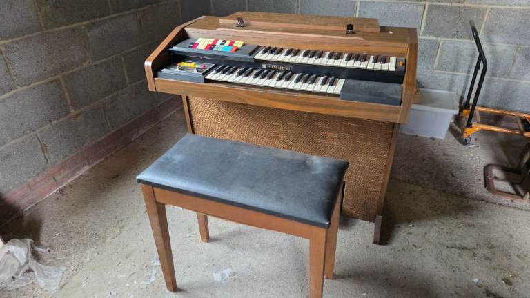 Hammond Electric Organ - Free to Collect