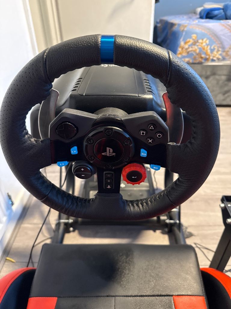 Logitech G29 Driving Force Racing Wheel for PlayStation