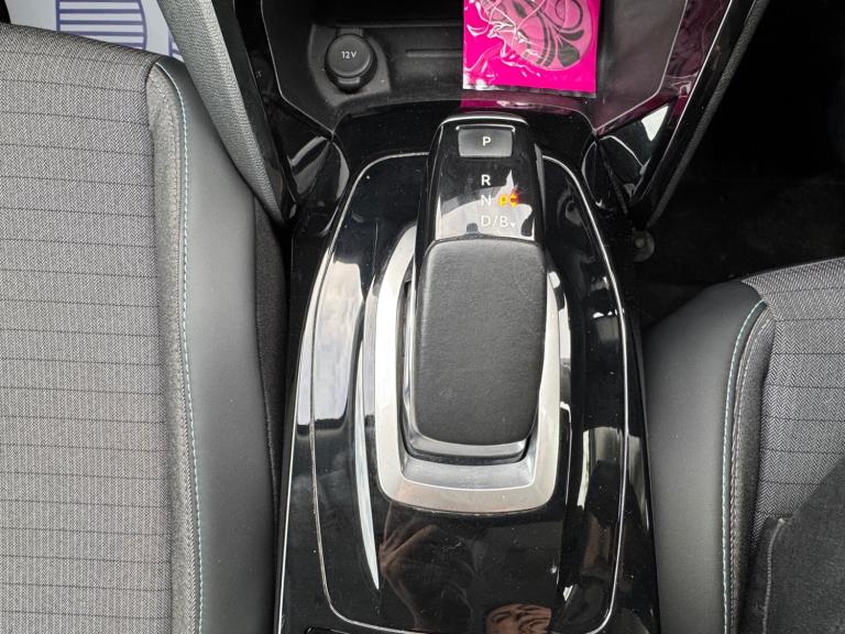 2022 Peugeot 2008 100kW Allure Premium 50kWh 5dr Auto HATCHBACK Electric Automatic