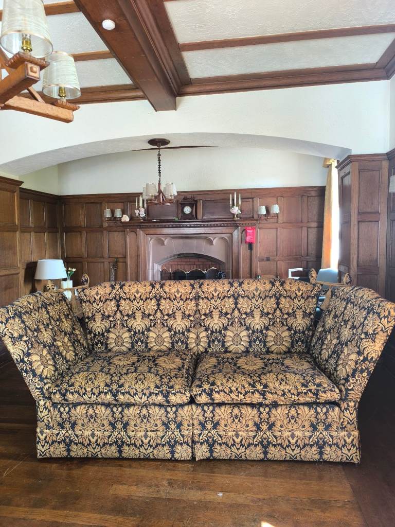 Exquisite, Duresta 4 Seater Drop Arm sofa 