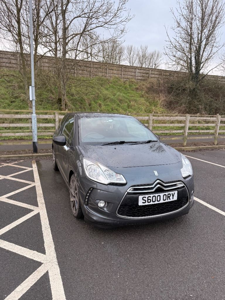 Citroen DS, DS 3, Hatchback, 2015, Manual, 1560 (cc), 3 doors