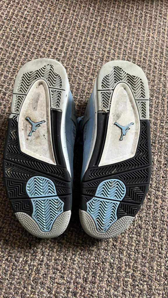 Jordan 4 University Blue