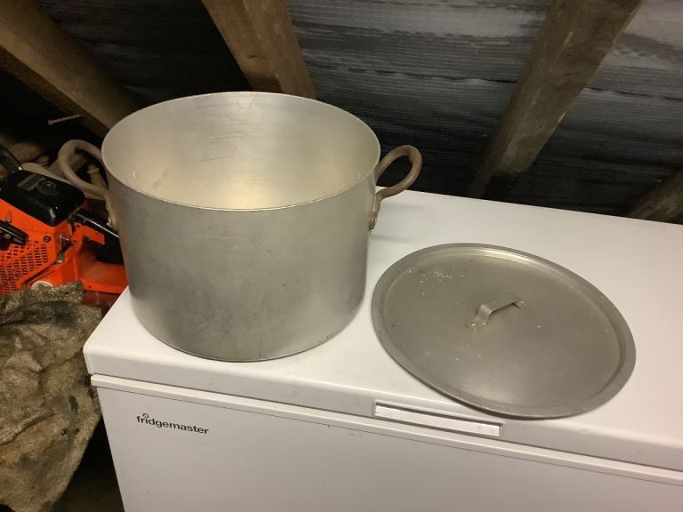 Large Aluminium Jam Pan