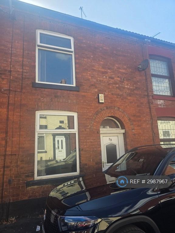 2 bedroom house in Gilmour St, Manchester, M24 (2 bed) (#2987967)