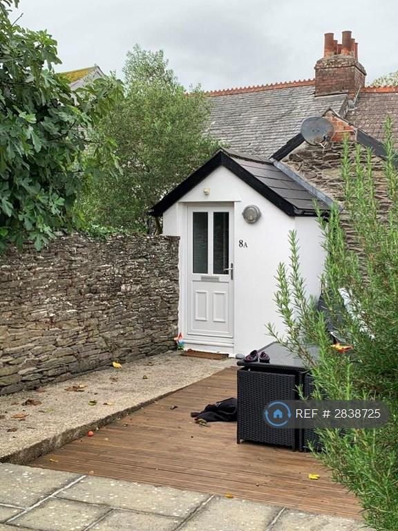 2 bedroom flat in Park Road, Wadebridge, PL27 (2 bed) (#2838725)