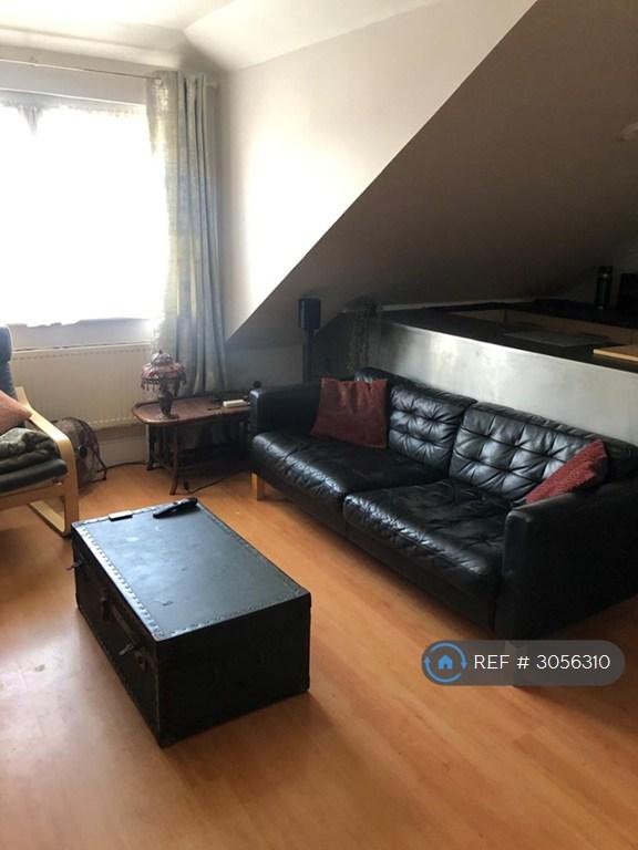 1 bedroom flat in Granada Road, Southsea, PO4 (1 bed) (#3056310)