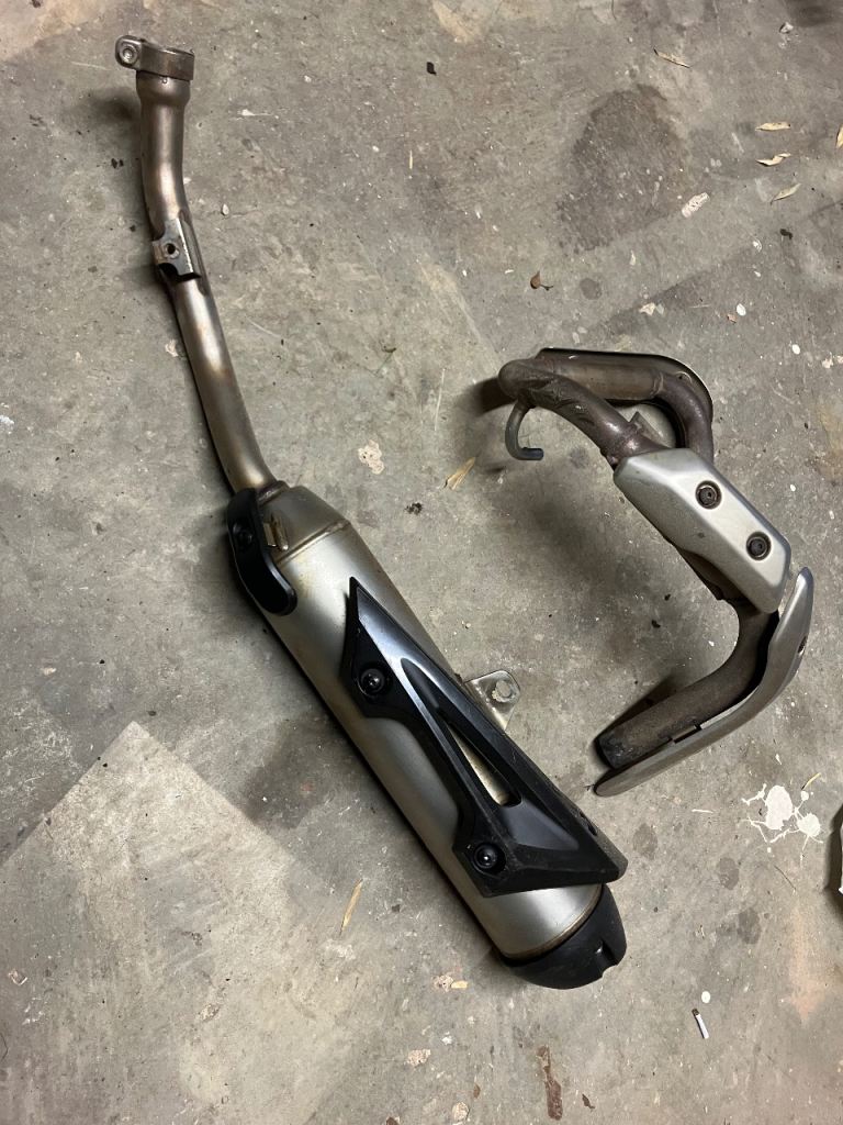Yamaha WR125x original exhaust system and air filter 