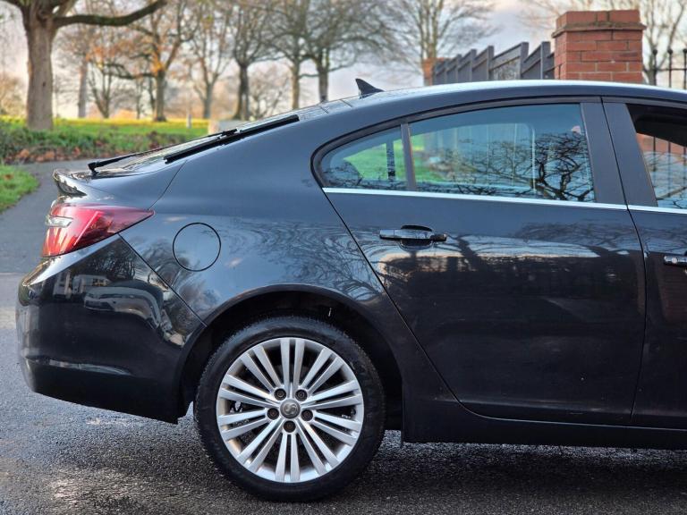 2013 Vauxhall Insignia 2.0 CDTi ecoFLEX Design Nav 5dr [Start Stop] HATCHBACK DIESEL Manual