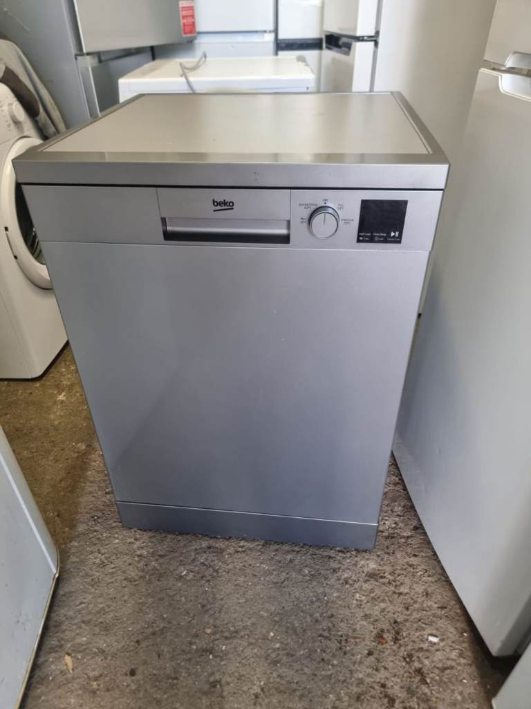Dishwasher full size perfectly working delivery or collection from portswood 