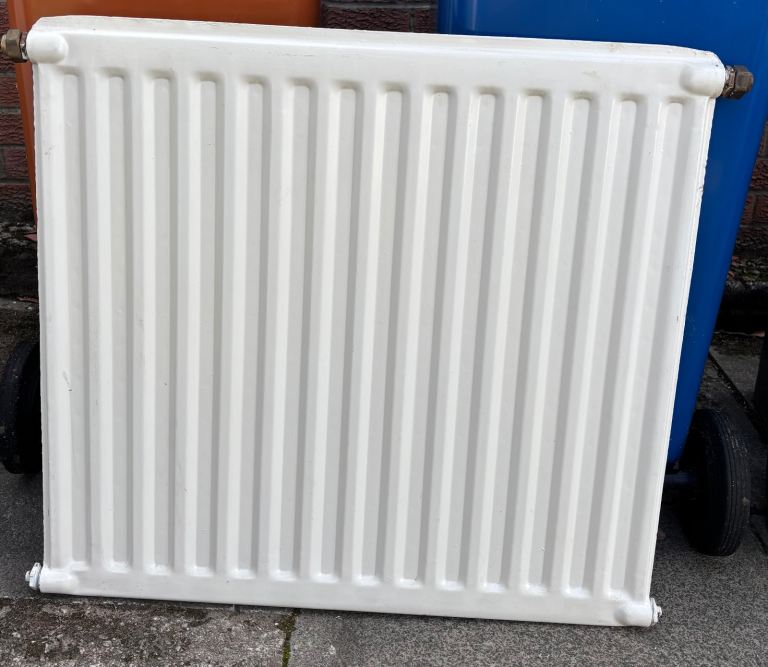 Landlords! White Central Heating Single Panel Radiator – Good Condition, Ready to Install