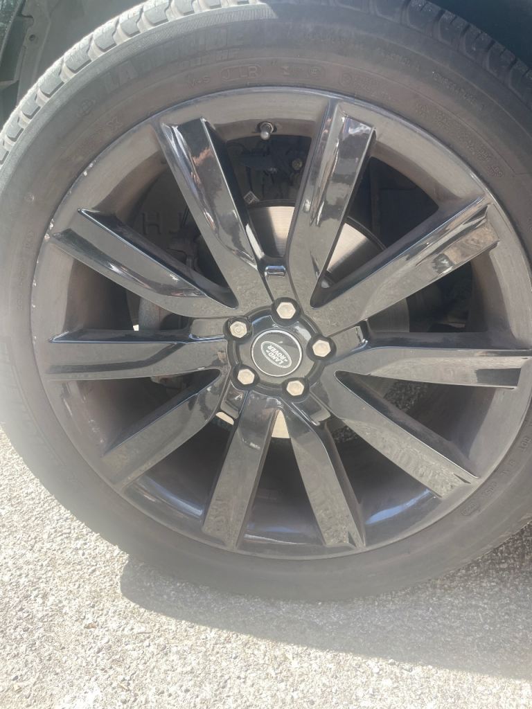 Black Landrover alloys wheels 