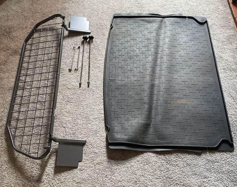 Travall VW Golf Mk7 / Mk7.5 (2012-2020) Premium Boot Bundle - Dog Guard, Boot Liner & Rubber Mats