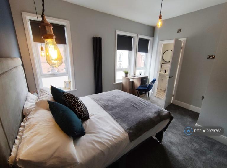 1 bedroom in Walton St, Nottingham, NG10 (#2978763)