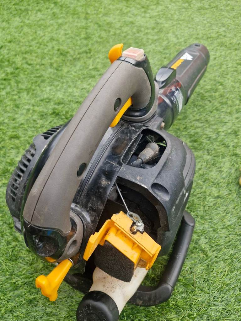 Mcculloch mac gbv 345 leaf blower spares or repair 