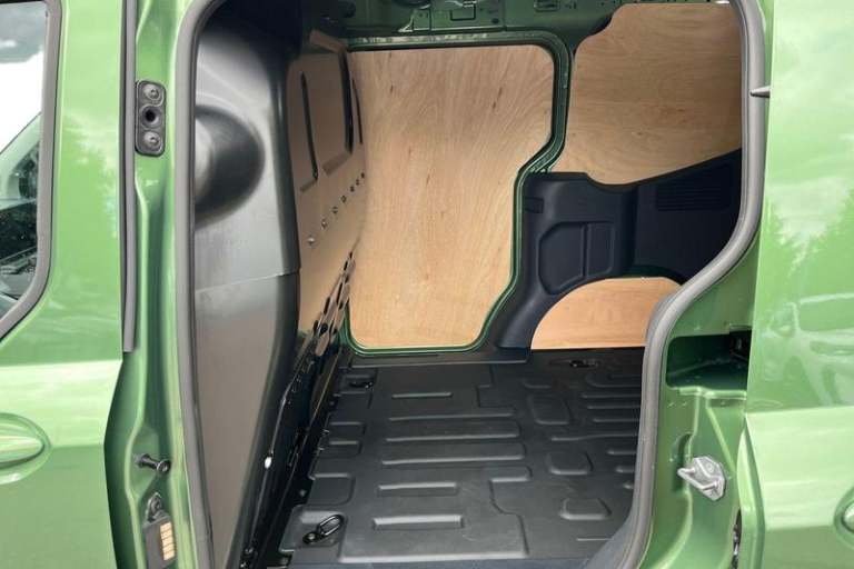 2025 Ford E-Transit Courier Limited AUTO 43kWh 136PS FWD 1 Speed Automatic Panel Van Electric Aut...