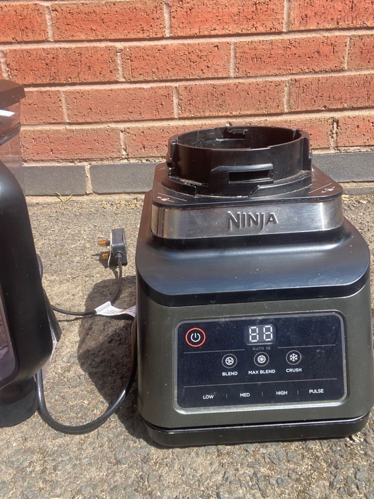 Ninja 2-in-1 Blender with Auto-iQ