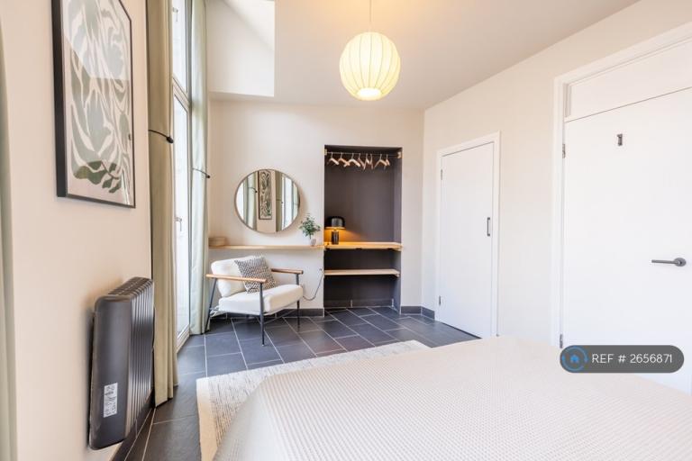 1 bedroom flat in Watergate Buildings, Newcastle Upon Tyne, NE1 (1 bed) (#2656871)