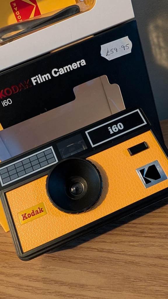 Kodak i60 35mm film camera 