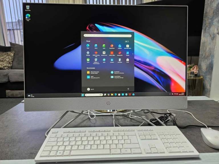 27 inch HP All-in-One Gaming PC - 8GB RAM, 512GB SSD. Pristine like New