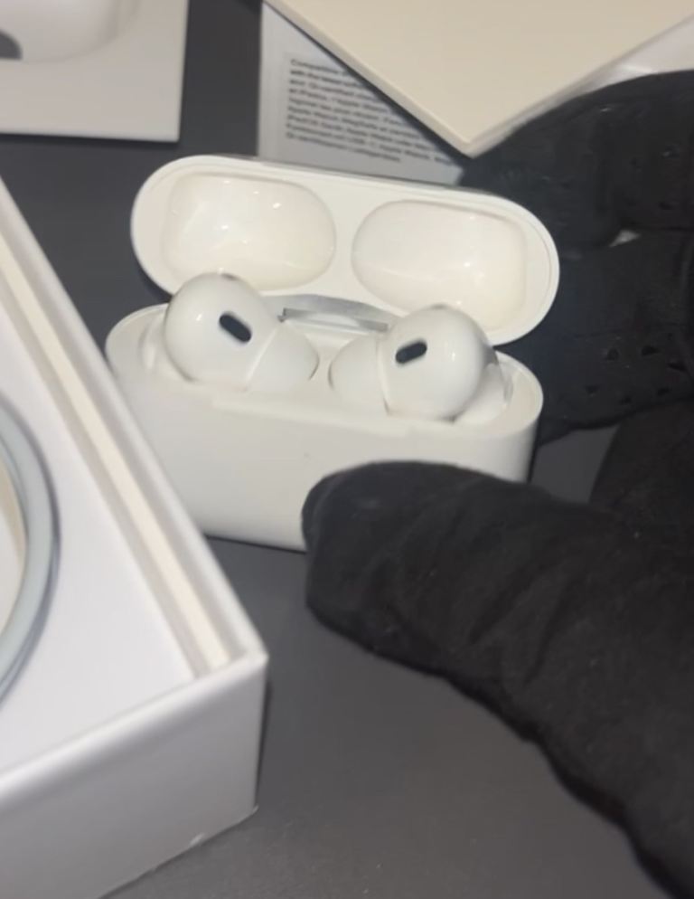 Wireless earbuds- sleek design 