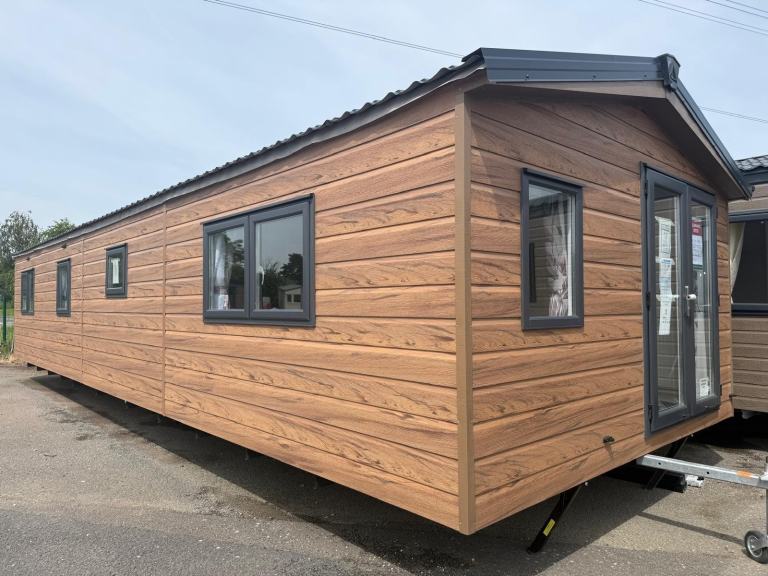 DELTA SAFFRON 40X13 • 2 BED LODGE • DG • CH • £39,995 OFF SITE SALE