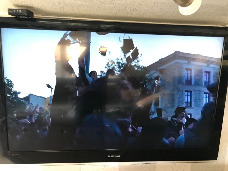 Samsung Flat Screen TV – Good Condition, Black