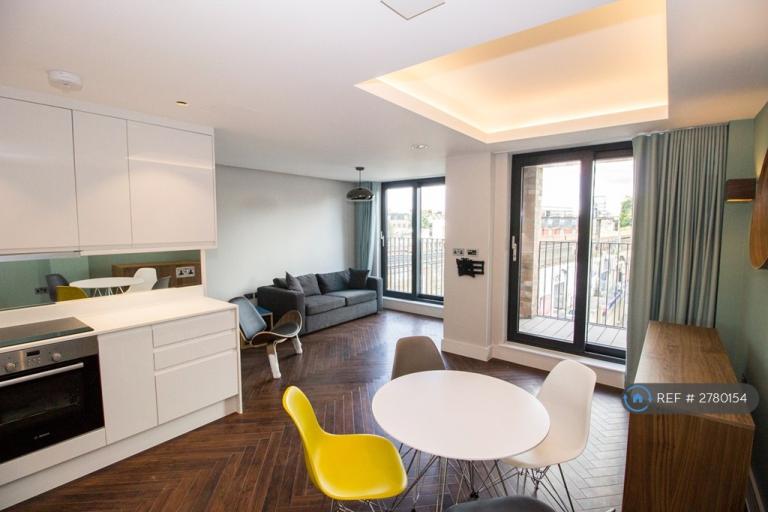 2 bedroom flat in Penrose Street Studios, London, SE17 (2 bed) (#2780154)
