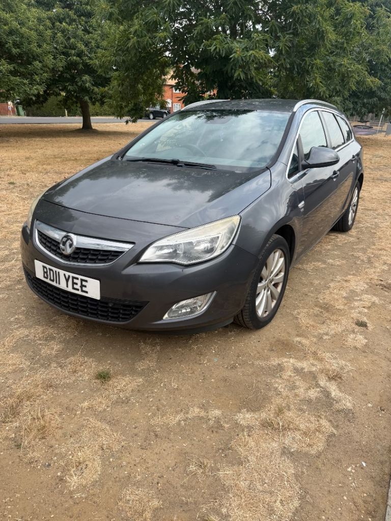 Vauxhall, ASTRA, Estate, 2011, Manual, 1686 (cc), 5 doors