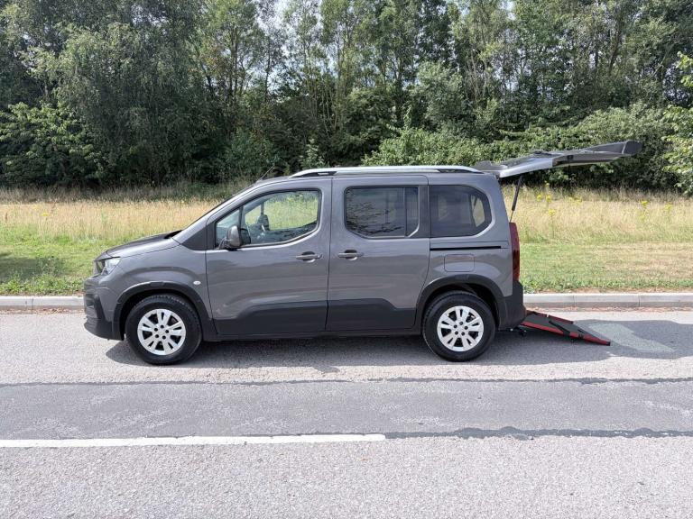 2021 Peugeot Rifter Horizon EAT8 1.2 PureTech Automatic Petrol WHEELCHAIR ACCESSIBLE VEHICLE WA U...