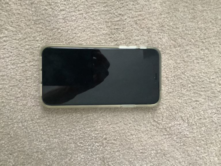 iPhone XR white 64GB