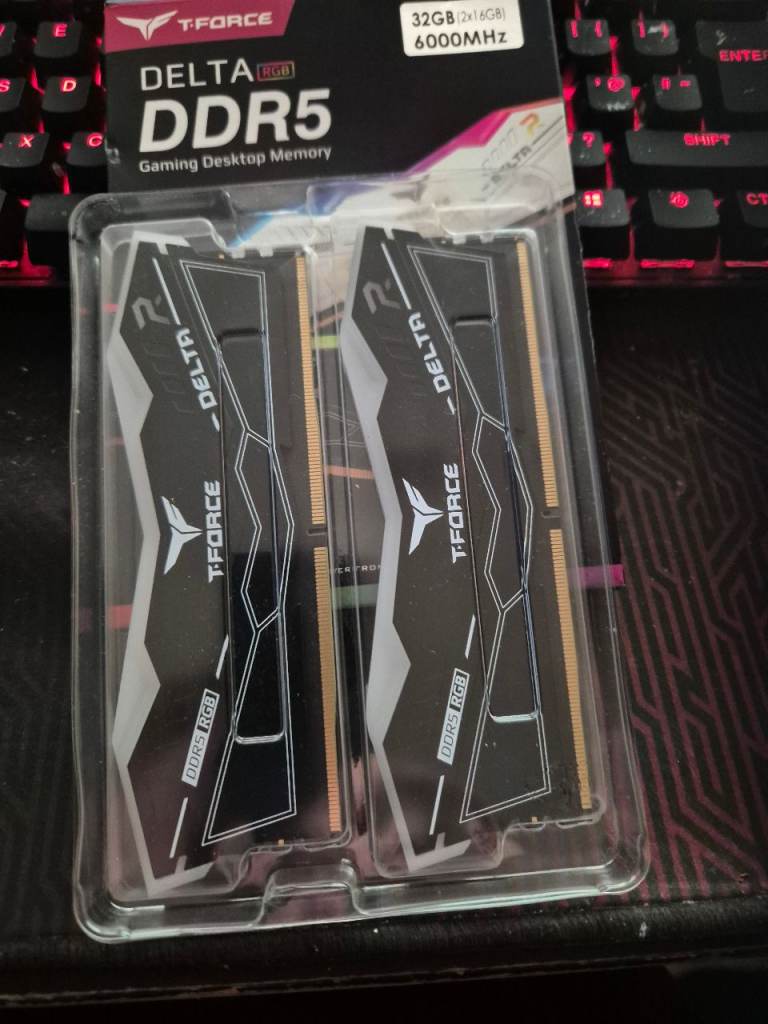 TEAMGROUP T-Force Delta RGB DDR5 32GB Kit (2x16GB) 6000MHz 