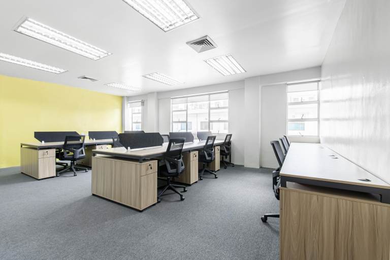 Aylesbury - HP198DB \ Desk Space Available in a Coworking Environment