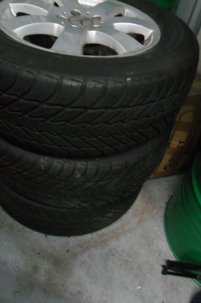 MERCEDES-BENZ 4X TYRES 235/65r17 