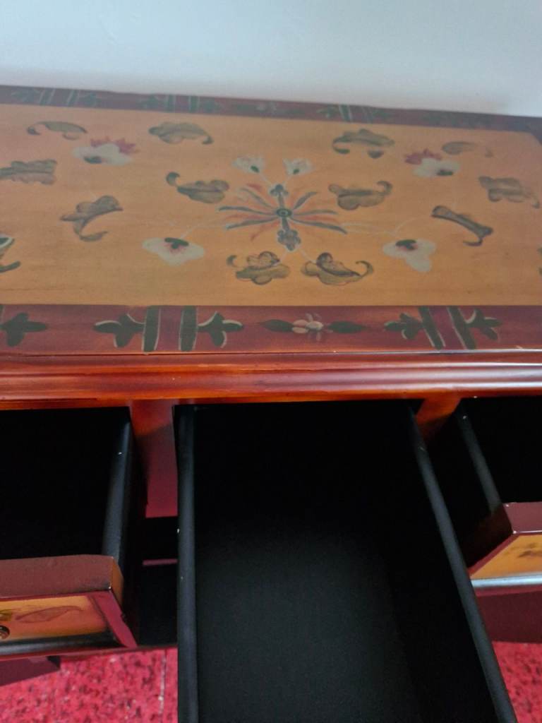 * Storage Cupboard/Sideboard *